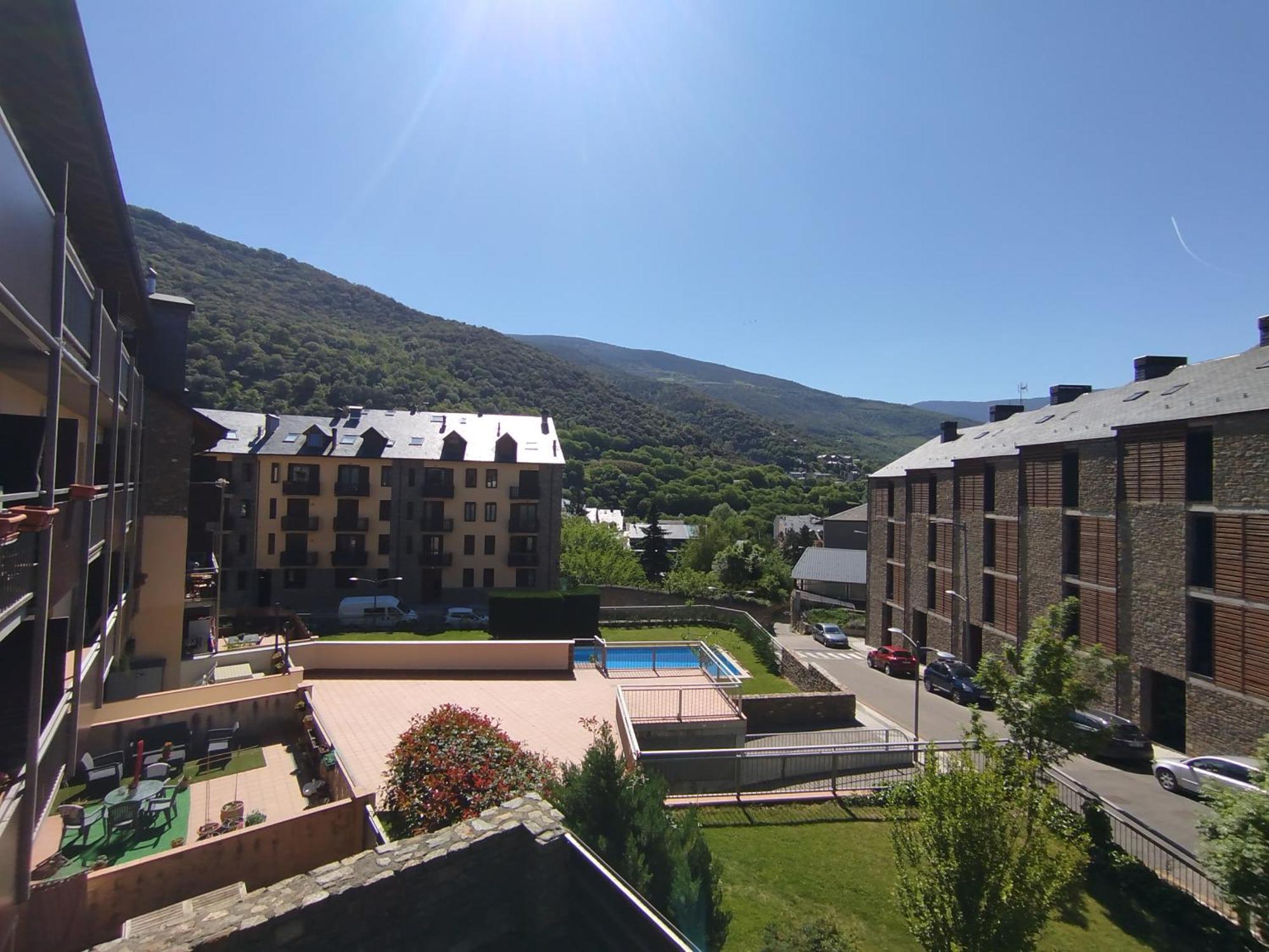 Apartaments Sort Pirineus Экстерьер фото