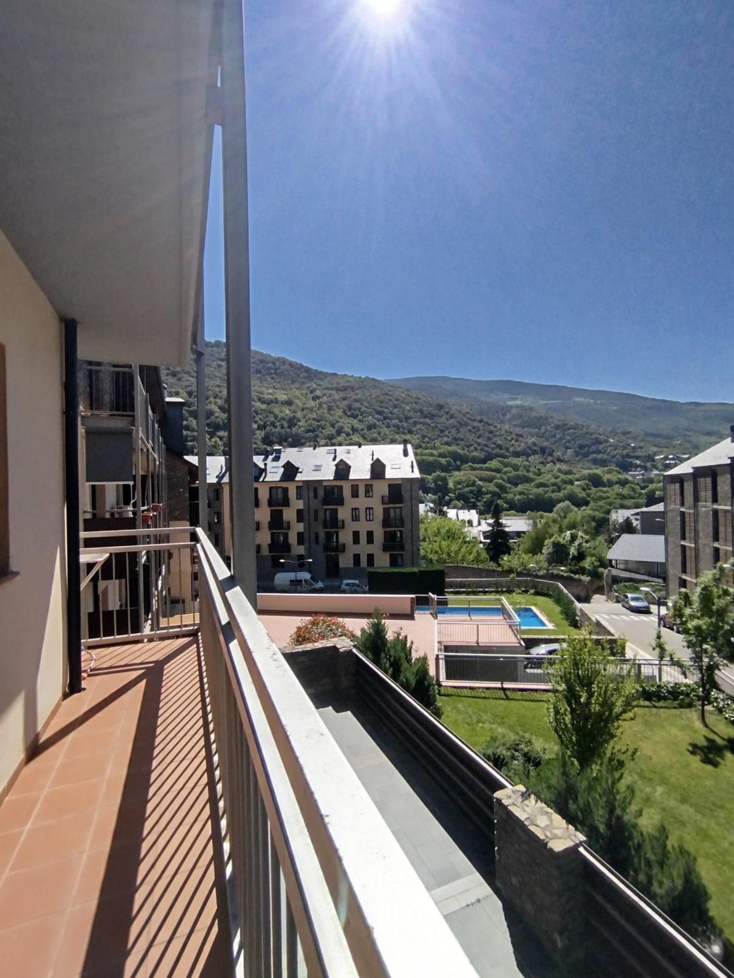 Apartaments Sort Pirineus Экстерьер фото
