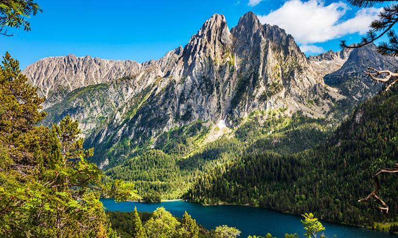 Apartaments Sort Pirineus Экстерьер фото